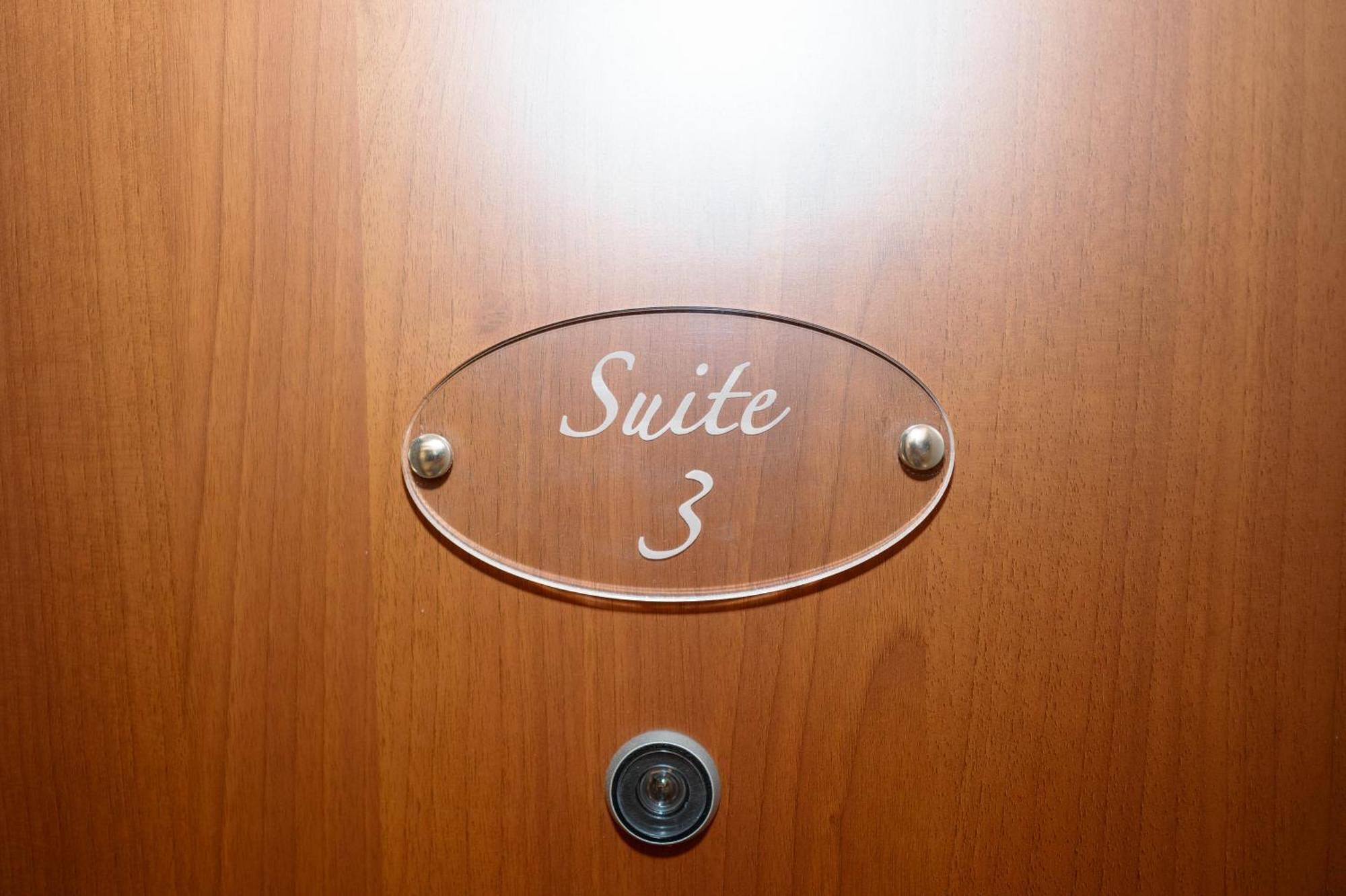 Romano'S Luxury Stay B&B Бари Стая снимка